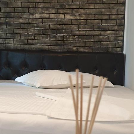 Casa Mir Hotel นาโวดาริ ภายนอก รูปภาพ